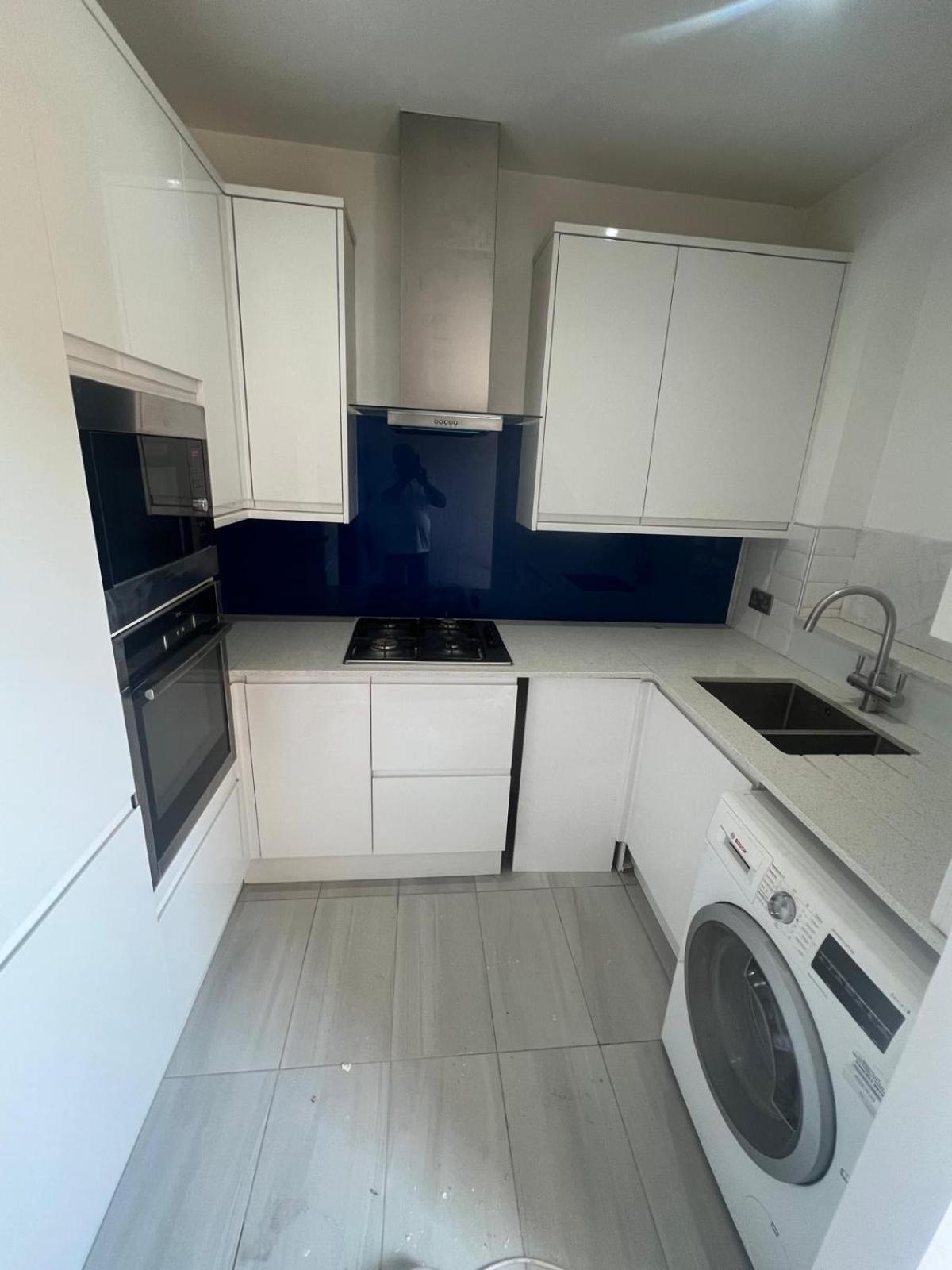 Good Priced Single Rooms In Northolt Exterior photo