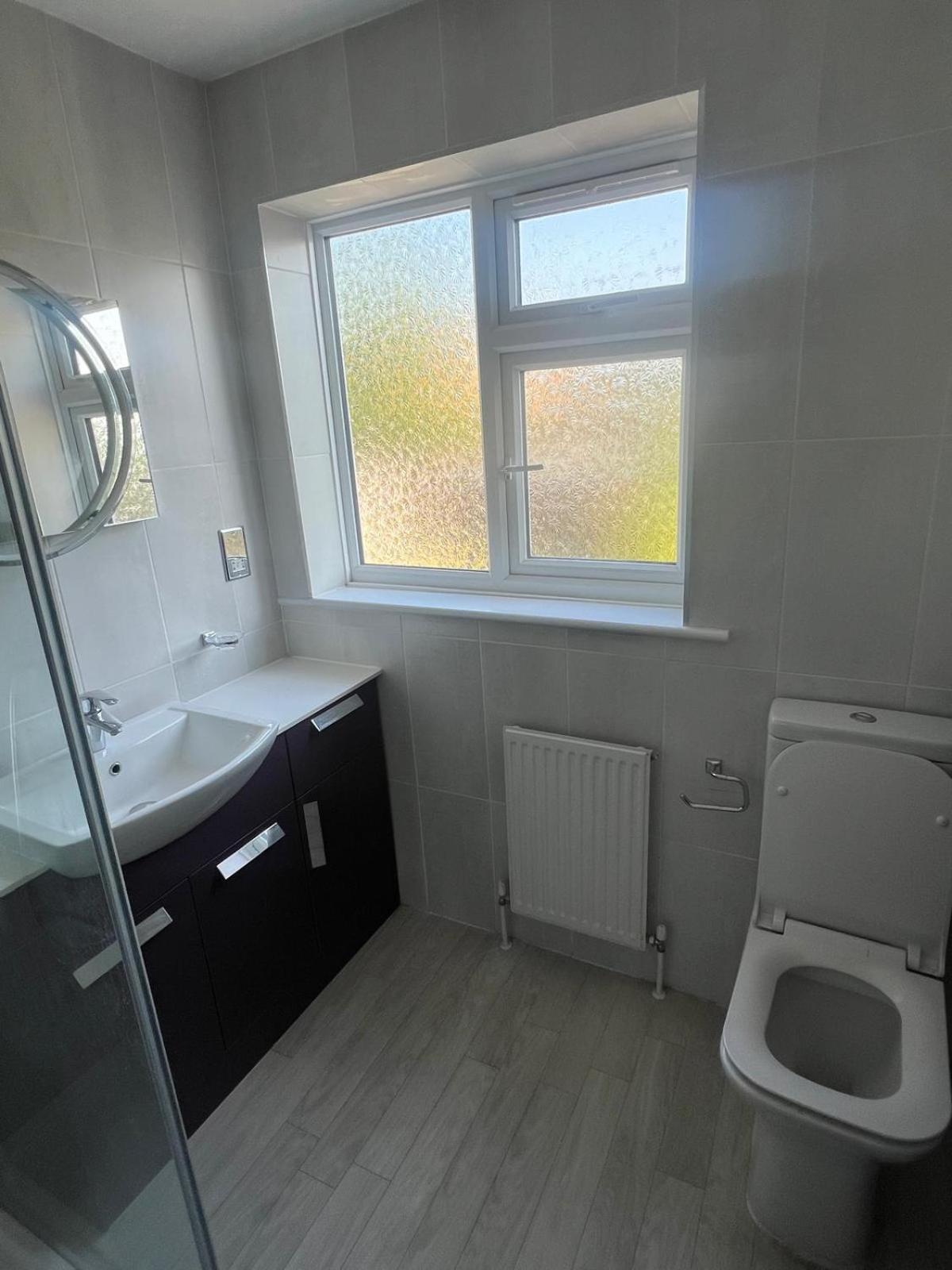 Good Priced Single Rooms In Northolt Exterior photo